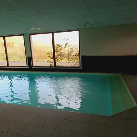 Superbesse 4-6 Pers. 2 Ch. Dans 3 Etoile Avec Piscine Besse-et-Saint-Anastaise